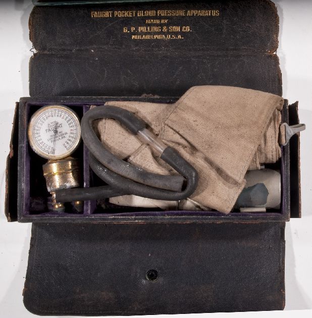 Apparatus for measuring and indicating blood-pressure (1914, F. Faught