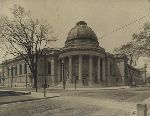 Woolsey Hall along College Street, Memorial Hall (center domed area), and University Dining Hall (The Commons) along Grove Street.