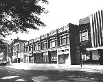 Chapel Street stores between High and York Streets before construction of the British Art Center.