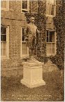 Nathan Hale statue in front of Connecticut Hall.